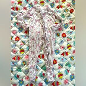 Bums and Roses bamboo ruffle zippy pajama bows 3-6 months